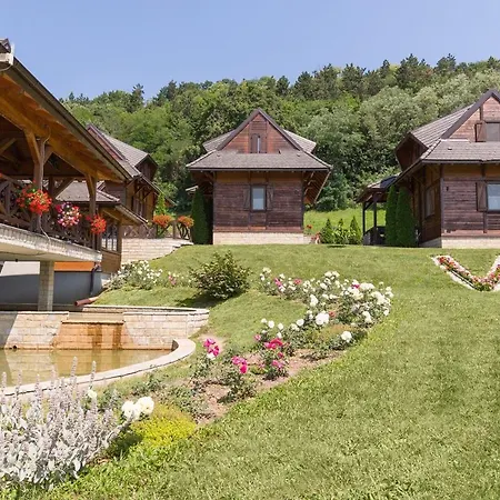 Etno Naselje Vrdnicka Kula - Fruske Terme Hotel