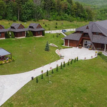 Etno Naselje Vrdnicka Kula - Fruske Terme