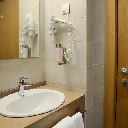 Etno Naselje Vrdnicka Kula - Fruske Terme Hotel Vrdnik