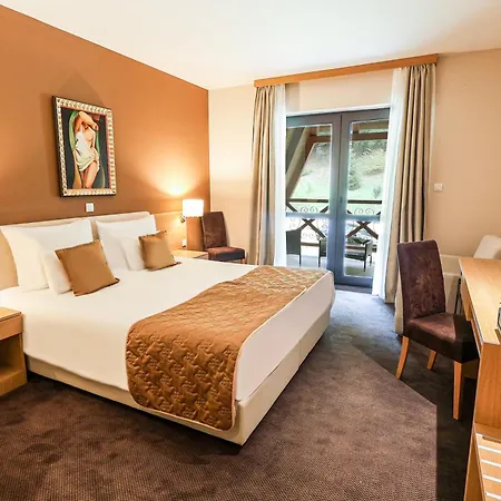 Hotel Etno Naselje Vrdnicka Kula - Fruske Terme 4*