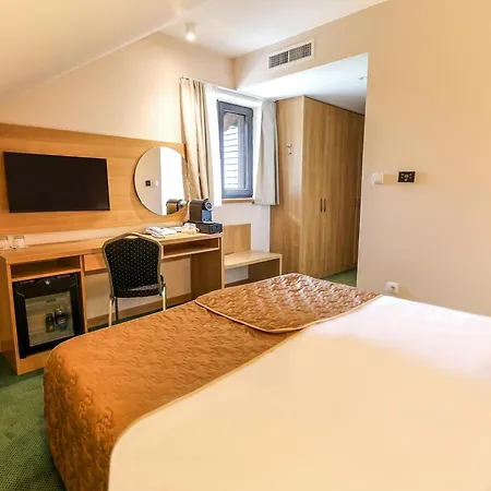 Etno Naselje Vrdnicka Kula - Fruske Terme 4* Vrdnik